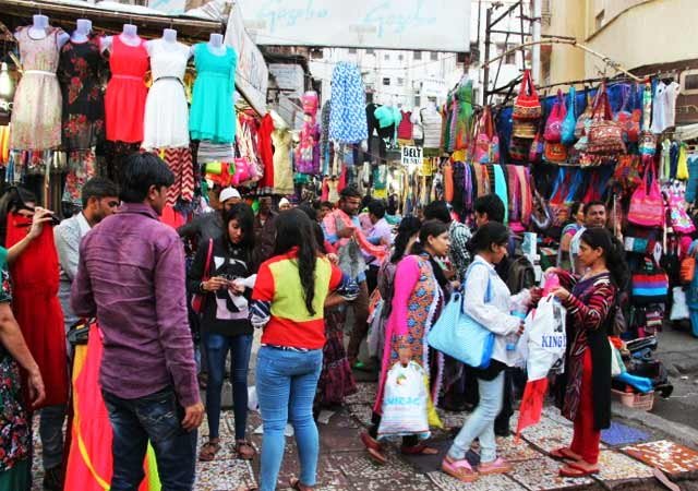 Fashion-Street-Cantonment-Area
